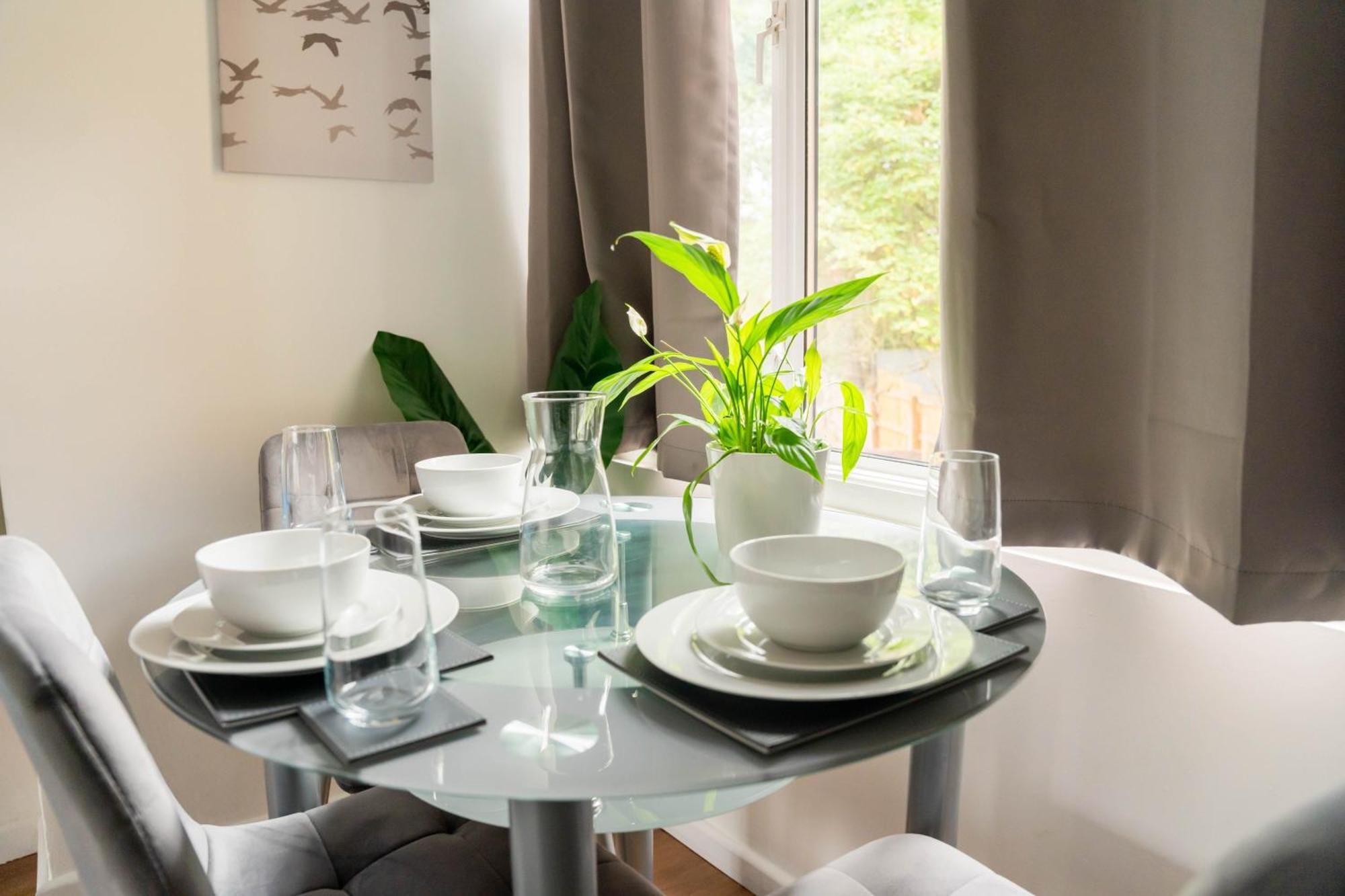 Modern 1 Bed In Greenwich - Wifi - Netflix And Stations Nearby Appartement Londen